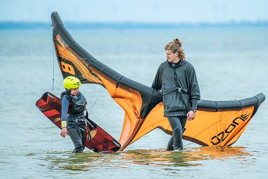 Kitesurfing FUN like HEL